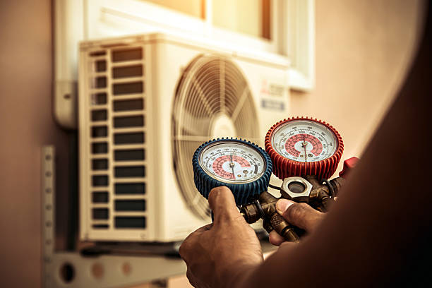 Professional Hvac technician working in Monument, CO